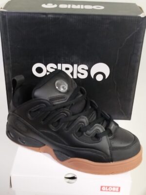 WhatsApp Image 2026-03-20 at 10.34.35 PM (1) OSIRIS D3 OG Negro/Gum